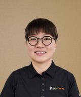 Book an Appointment with Jackie Moon at Burnaby Metrotown