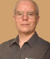 Book an Appointment with Gil Gosch at Burnaby Metrotown