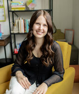 Book an Appointment with Lauren Weake at Virtual