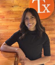 Book an Appointment with Monique Oliveira Correia for Massage Therapy / Massage Sportif