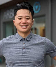 Book an Appointment with Thomas Zhou for Physiotherapy