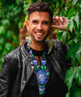 Book an Appointment with Efré Divina at South Saanich